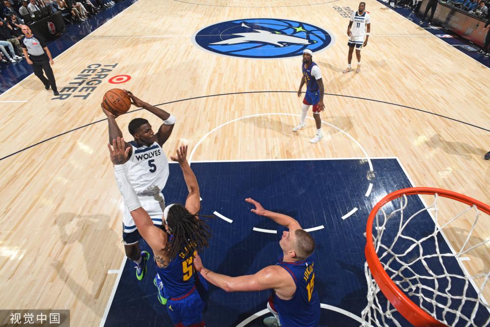 球员方面展 球员方面展